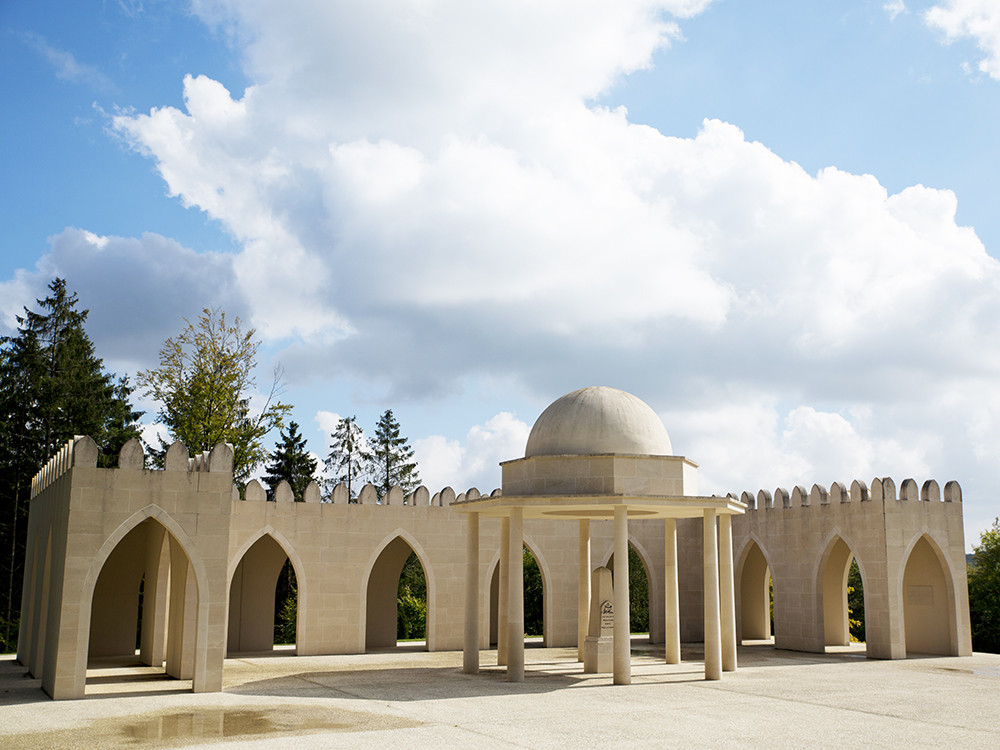 <p style="text-align: center;"><strong>Entrance to the monument to Muslim soldiers who fought at Verdun.</strong><br style="text-align: center;" /><span style="text-align: center;">Source / Cr&eacute;dit : CDT de la Meuse (FR)</span></p>