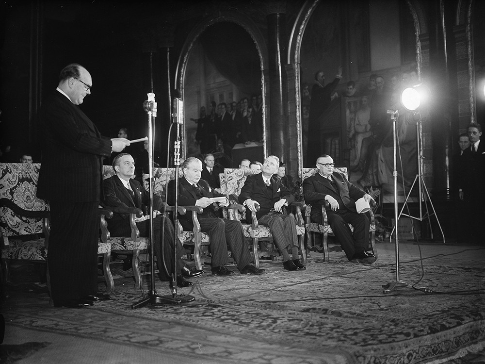 <p style="text-align: center;"><strong>The signing of the Treaty of Brussels. Speech by Paul-Henri Spaak, 17th March 1948.</strong><br style="text-align: center;" /><span style="text-align: center;">Source / Cr&eacute;dit :&nbsp;</span><a style="text-align: center;" href="https://commons.wikimedia.org/wiki/File:Pact_van_Brussel._Paul-Henri_Spaak_spreekt,_Bestanddeelnr_902-6330.jpg" target="_blank" rel="noopener">Nationaal Archief - Wikipedia CC</a></p>