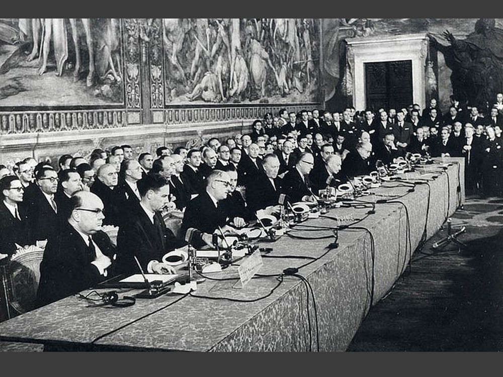 <p style="text-align: center;"><strong>The signing of the Treaty of Rome, which founded the European Economic Community, March 25th 1957.</strong><br style="text-align: center;" /><span style="text-align: center;">Source / Cr&eacute;dit :&nbsp;</span><a style="text-align: center;" href="https://www.touteleurope.eu/actualite/les-traites-de-rome-1957.html" target="_blank" rel="noopener">Toute l'Europe</a></p>