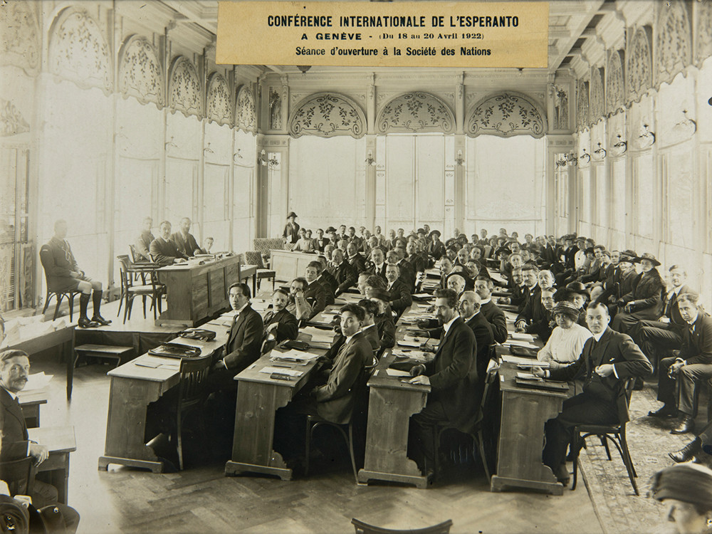 <p style="text-align: center;"><strong>The international conference regarding the use of Esperanto. Geneva, April 1922.&nbsp;</strong><br style="text-align: center;" /><span style="text-align: center;">Source / Cr&eacute;dit :&nbsp;</span><a style="text-align: center;" href="https://commons.wikimedia.org/wiki/File:International_Conference_Regarding_the_Use_of_Esperanto_WDL11591.png" target="_blank" rel="noopener">Biblioth&egrave;que de l'Office des Nations Unies &agrave; Gen&egrave;ve - Wikip&eacute;dia CC</a></p>