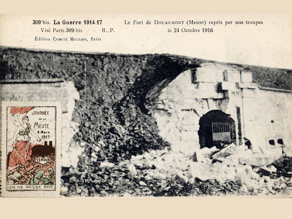 <p style="text-align: center;"><strong>Die Festung von Douaumont wurde im Oktober 1916 von den Franzosen zur&uuml;ck erobert.</strong><br style="text-align: center;" /><span style="text-align: center;">Source / Cr&eacute;dit :&nbsp;</span><a style="text-align: center;" href="http://archives.meuse.fr/" target="_blank" rel="noopener">Archives D&eacute;partementales de la Meuse</a></p>